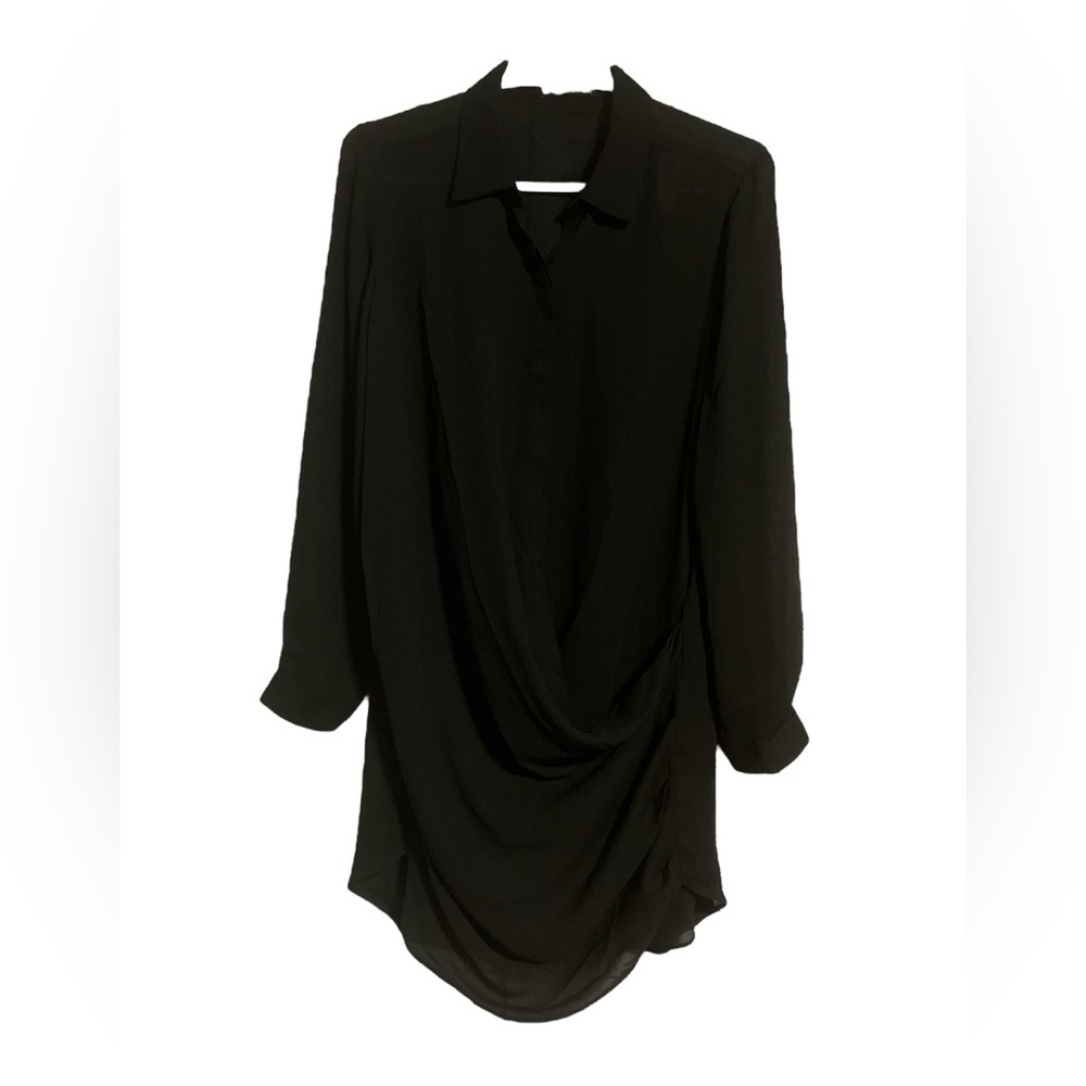 Krisa RevolveNWT Women’s Drape button front, long sleeve mini dress. Size medium